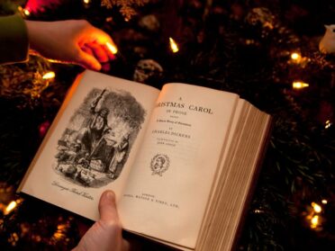 A Plea to Resurrect the Christmas Tradition of Telling Ghost Stories - Top Story Magazine