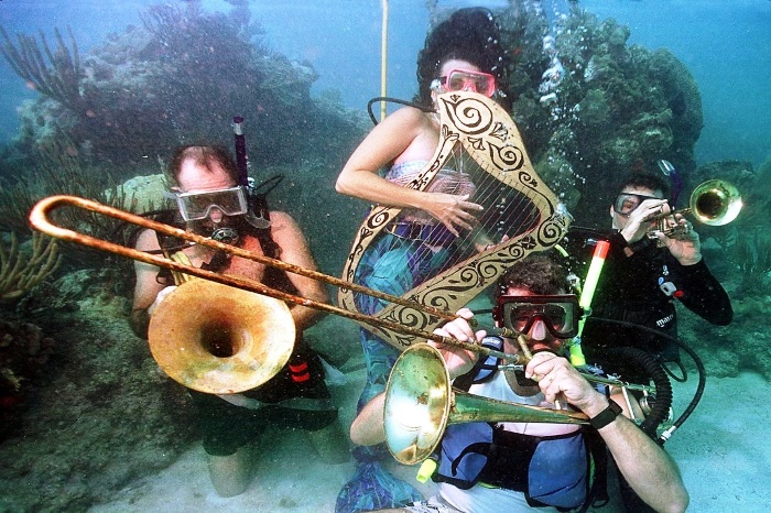 underwater music festival