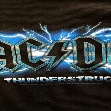 AC/DC – Thunderstruck (Live At River Plate, December 2009)